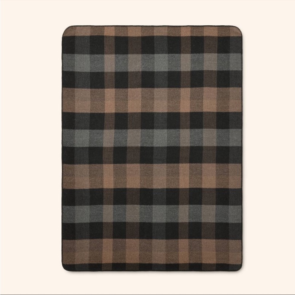 NWT Woolrich x Target Patchwork Plaid Blanket - Picture 2 of 6